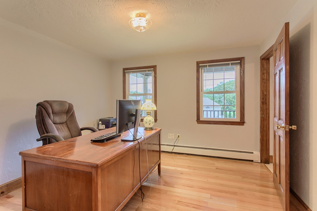 20 Cranbrook Road Shrewsbury, MA 01545 - Photo 9 of 21 Gallery Image 9