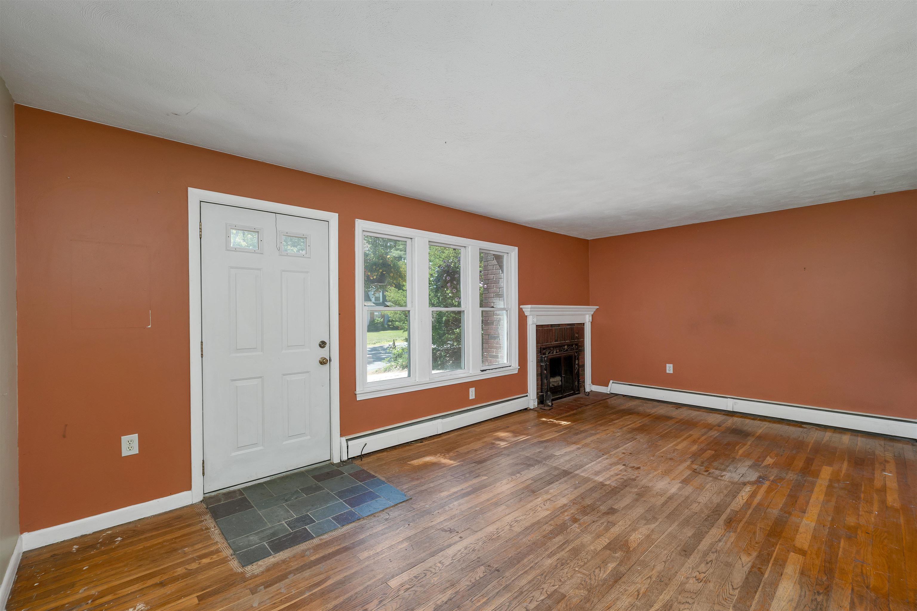 43 Logging Hill Road Bow, NH 03304 - Photo 5 of 28