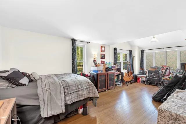 $1,199,000 | 24 Old Knollwood Road, White Plains, NY 10607