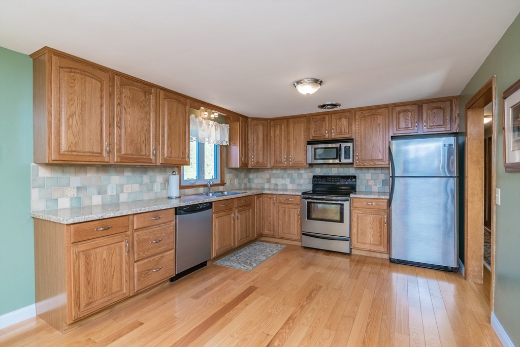 15 Stillwater Road Deerfield, MA 01373 - Photo 10 of 39