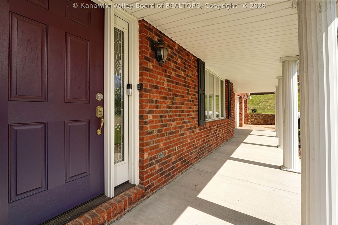 5421 Tanglewood Road Charleston, WV 25313 - Photo 2 of 32 Gallery Image 2