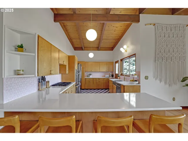 $739,000 | 13621 Northeast Fremont Court, Portland, OR 97230