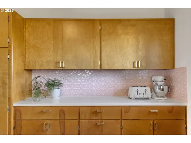 $739,000 | 13621 Northeast Fremont Court, Portland, OR 97230