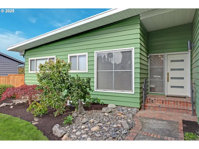 $739,000 | 13621 Northeast Fremont Court, Portland, OR 97230