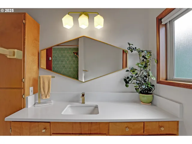 $739,000 | 13621 Northeast Fremont Court, Portland, OR 97230