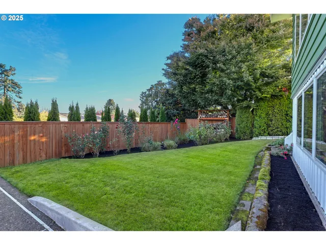 $739,000 | 13621 Northeast Fremont Court, Portland, OR 97230
