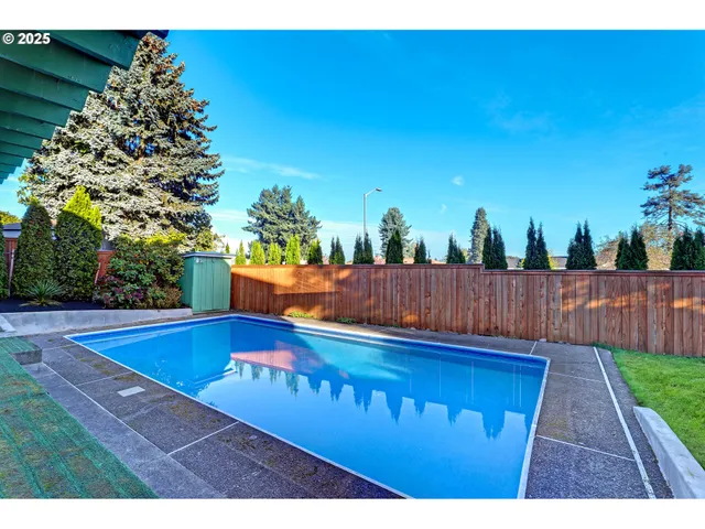 $739,000 | 13621 Northeast Fremont Court, Portland, OR 97230