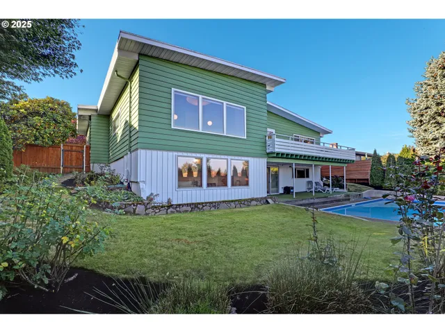 $739,000 | 13621 Northeast Fremont Court, Portland, OR 97230