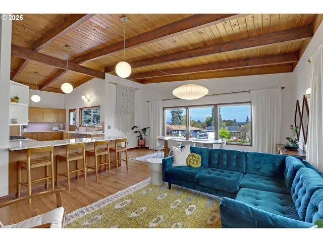 $739,000 | 13621 Northeast Fremont Court, Portland, OR 97230