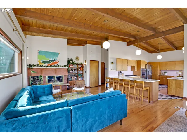 $739,000 | 13621 Northeast Fremont Court, Portland, OR 97230