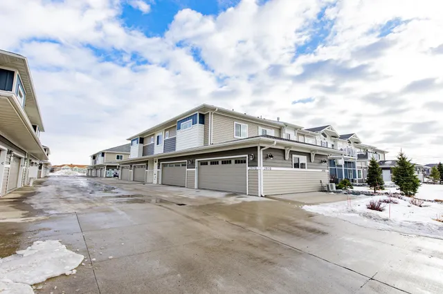 $398,000 | 2970 Calico Drive South, Unit B, Fargo, ND 58104
