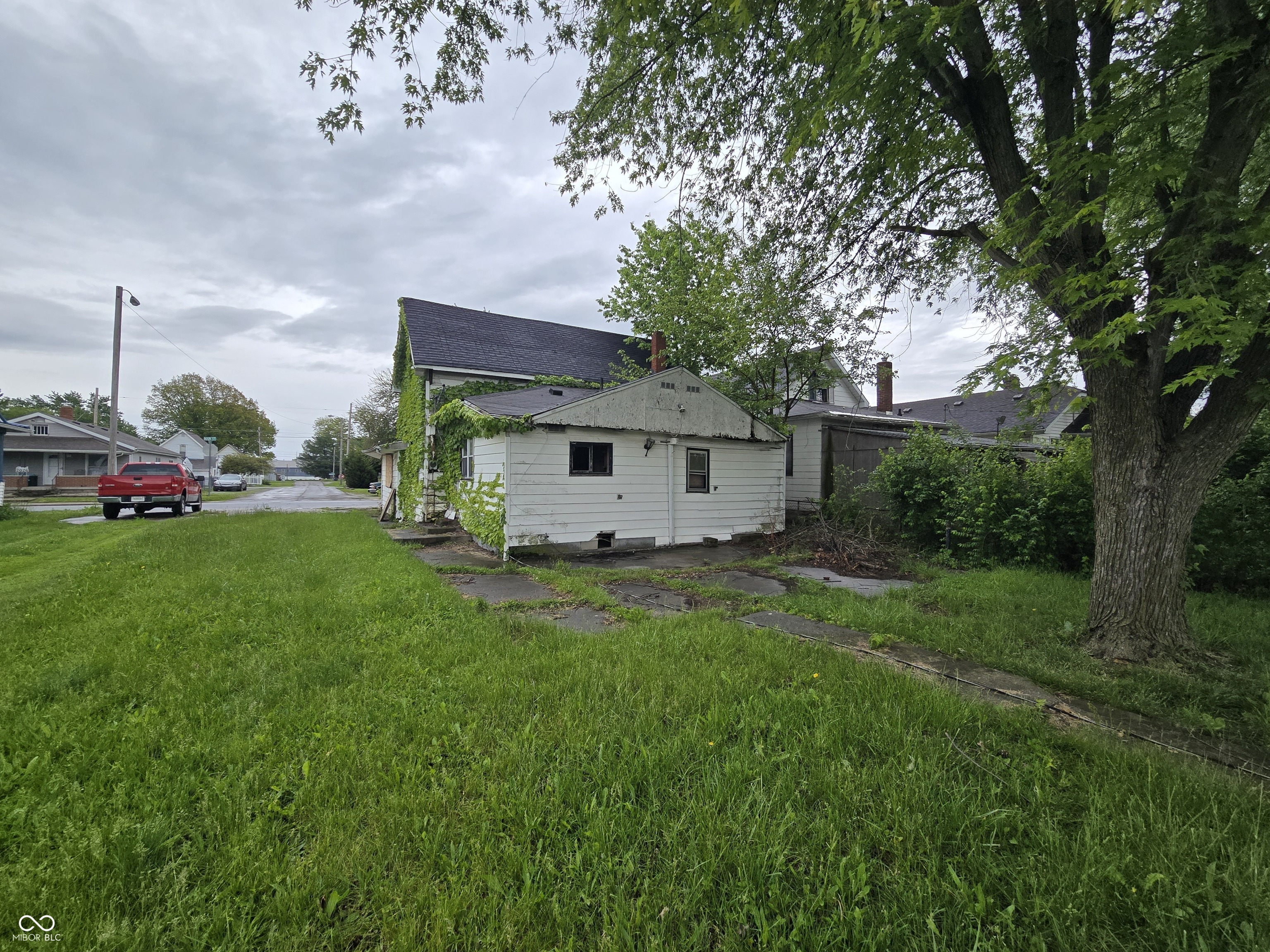 2703 Main Street Anderson, IN 46016 - Photo 15 of 16