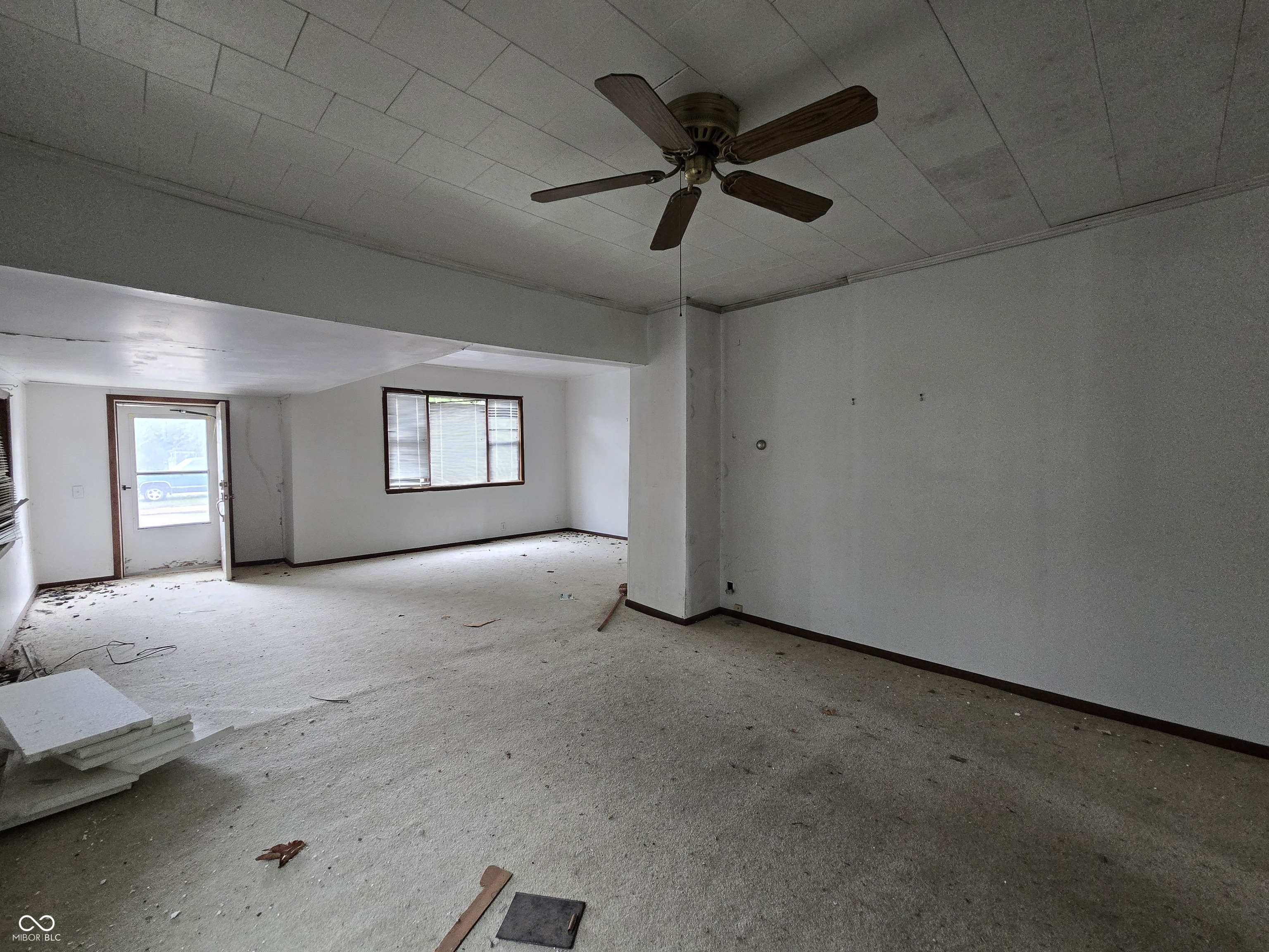 2703 Main Street Anderson, IN 46016 - Photo 4 of 16
