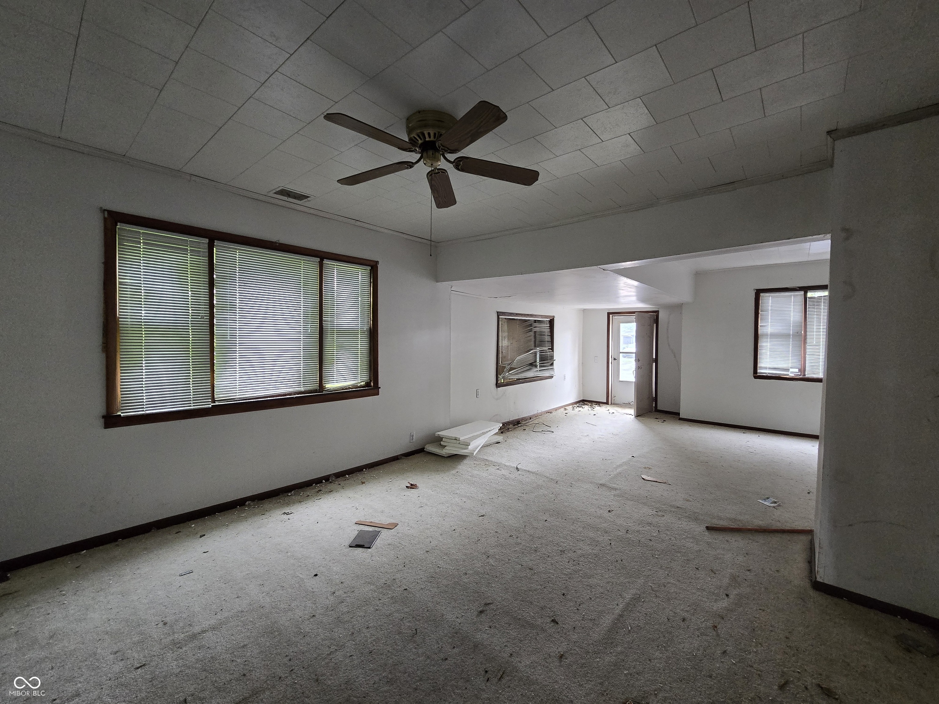 2703 Main Street Anderson, IN 46016 - Photo 5 of 16