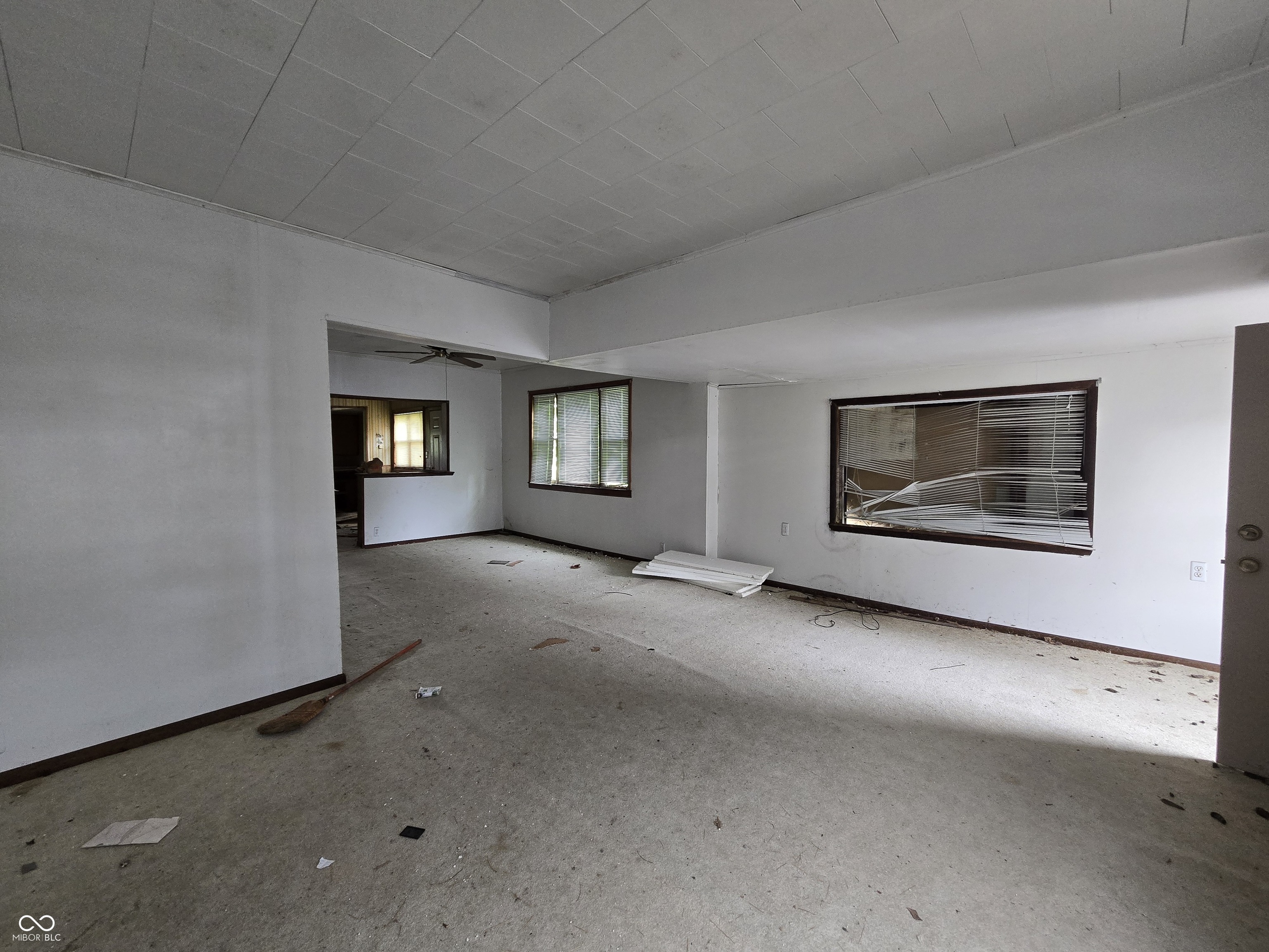 2703 Main Street Anderson, IN 46016 - Photo 7 of 16