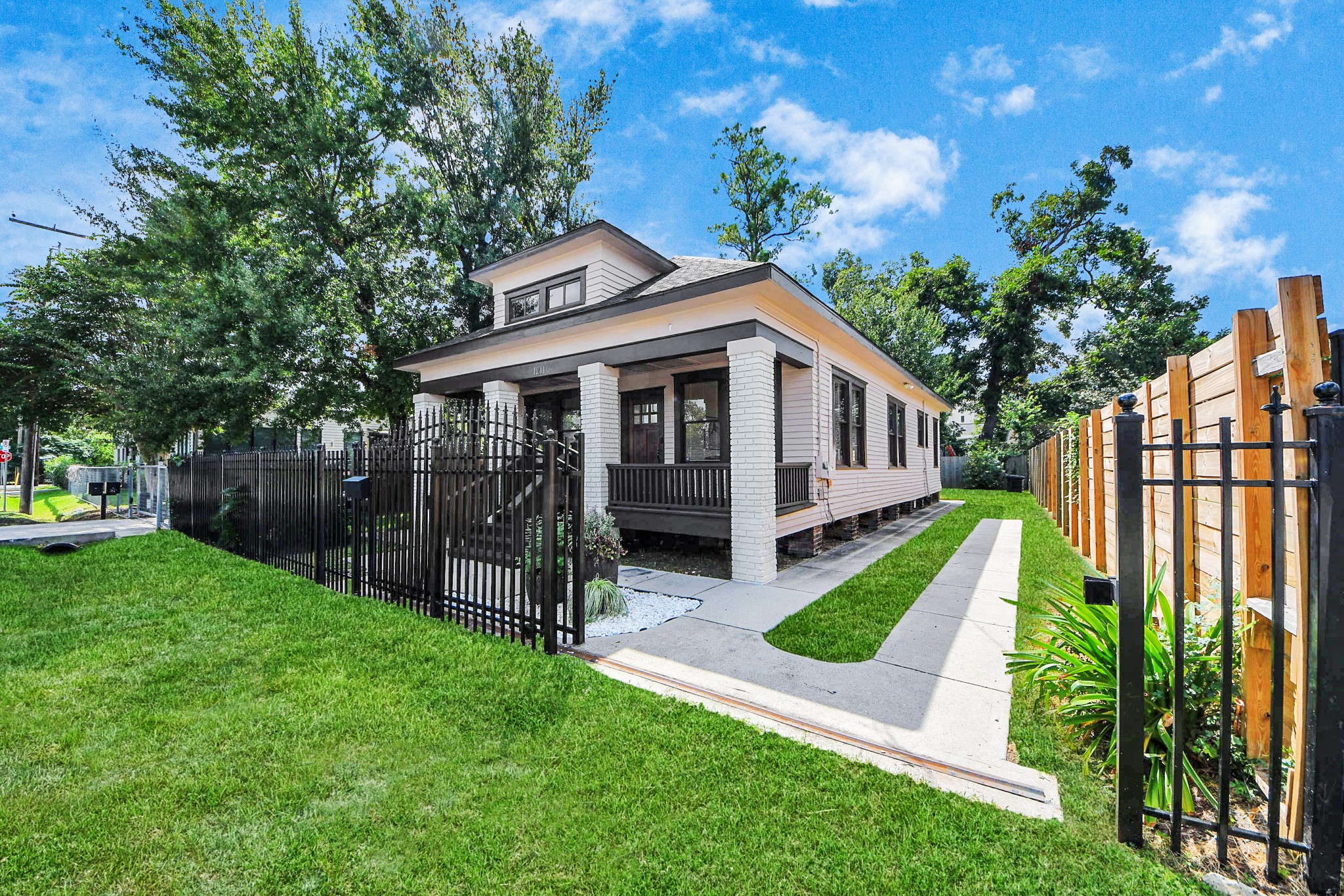 1211 Bingham Street Houston, TX 77007 - Photo 8 of 48 a view of house with backyard