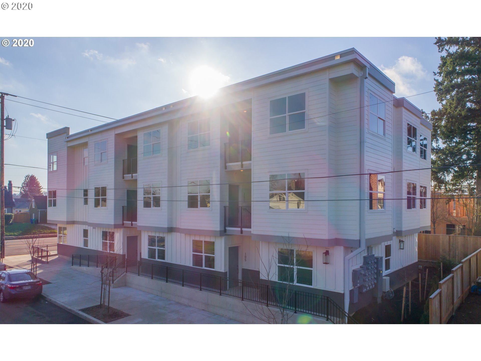 1801 North Rosa Parks Way, Unit 203 Portland, OR 97217 - Photo 5 of 23 Gallery Image 5