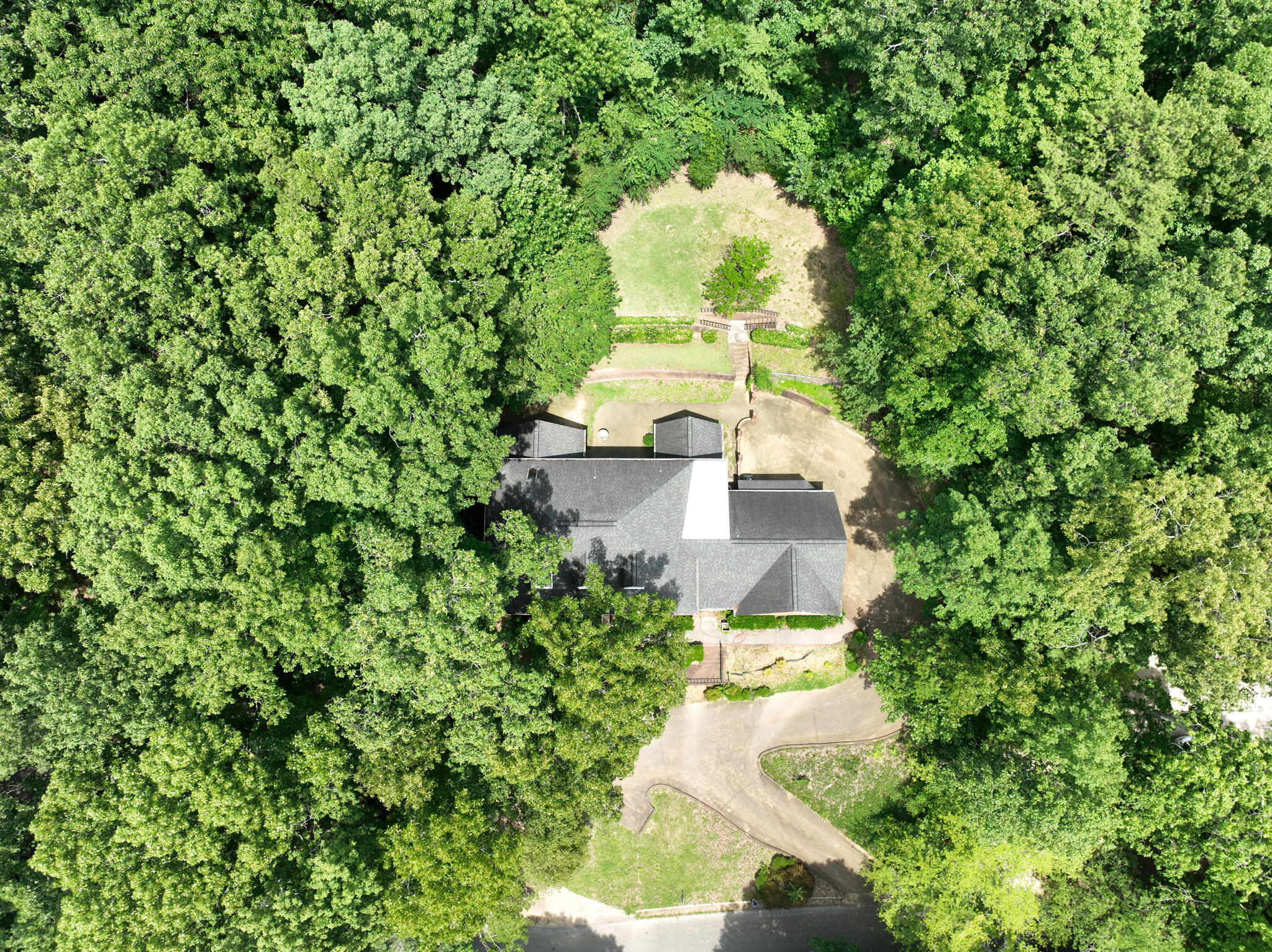 106 North Rainsong Road Dalton, GA 30720 - Photo 2 of 51 4422 Awalt-53