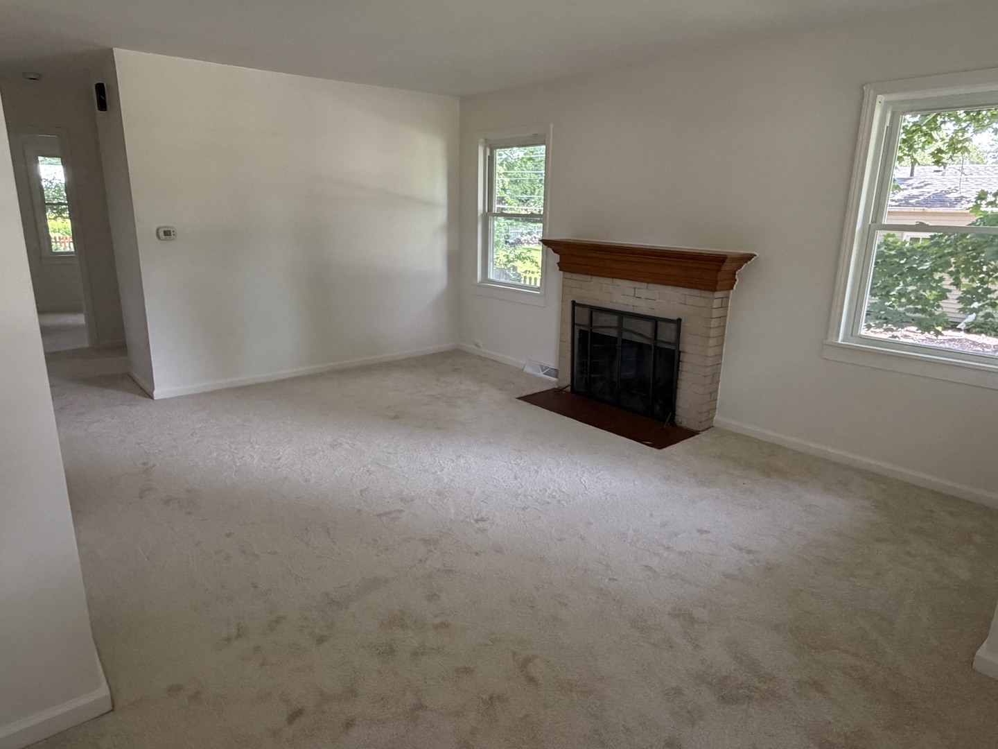 150 Woodland Road Libertyville, IL 60048 - Photo 2 of 9