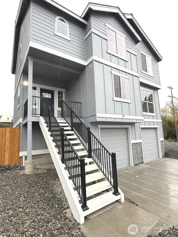 a view of a large white building