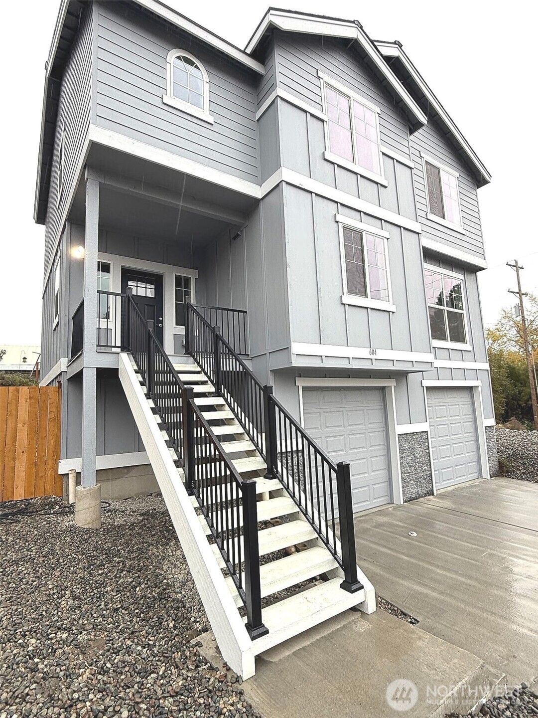 a view of a large white building
