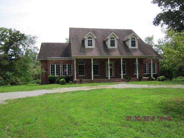 1472 Liberty Road Charlotte, TN 37036 - Photo 1 of 11 Front view