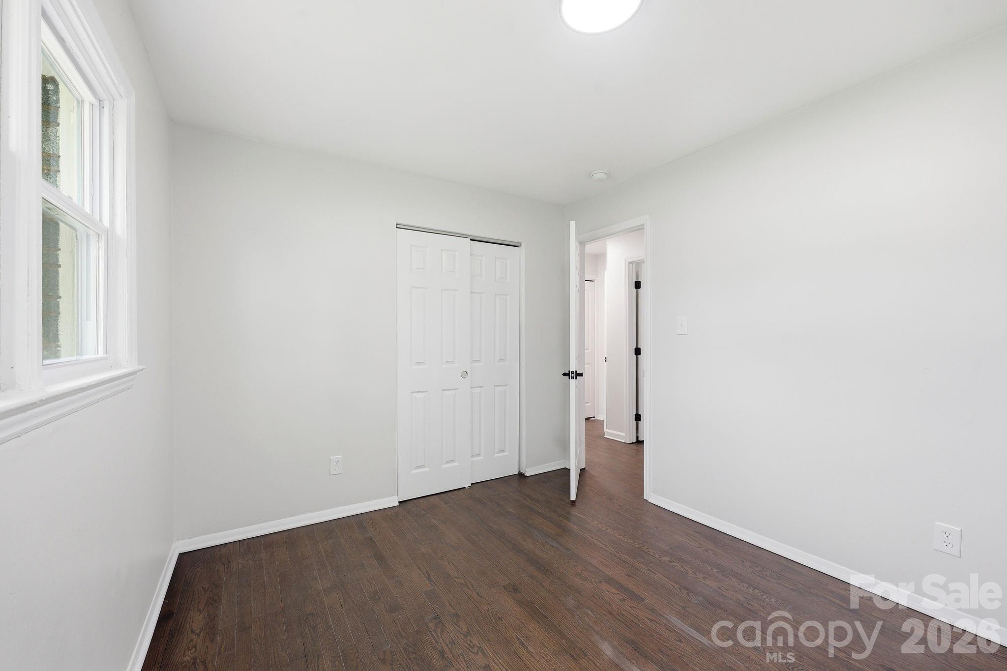 9430 Trinity Road Charlotte, NC 28216 - Photo 21 of 39 Gallery Image 21
