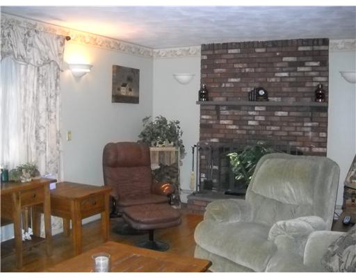 40 Hazelwood Road Glocester, RI 02857 - Photo 8 of 12 Living Room.