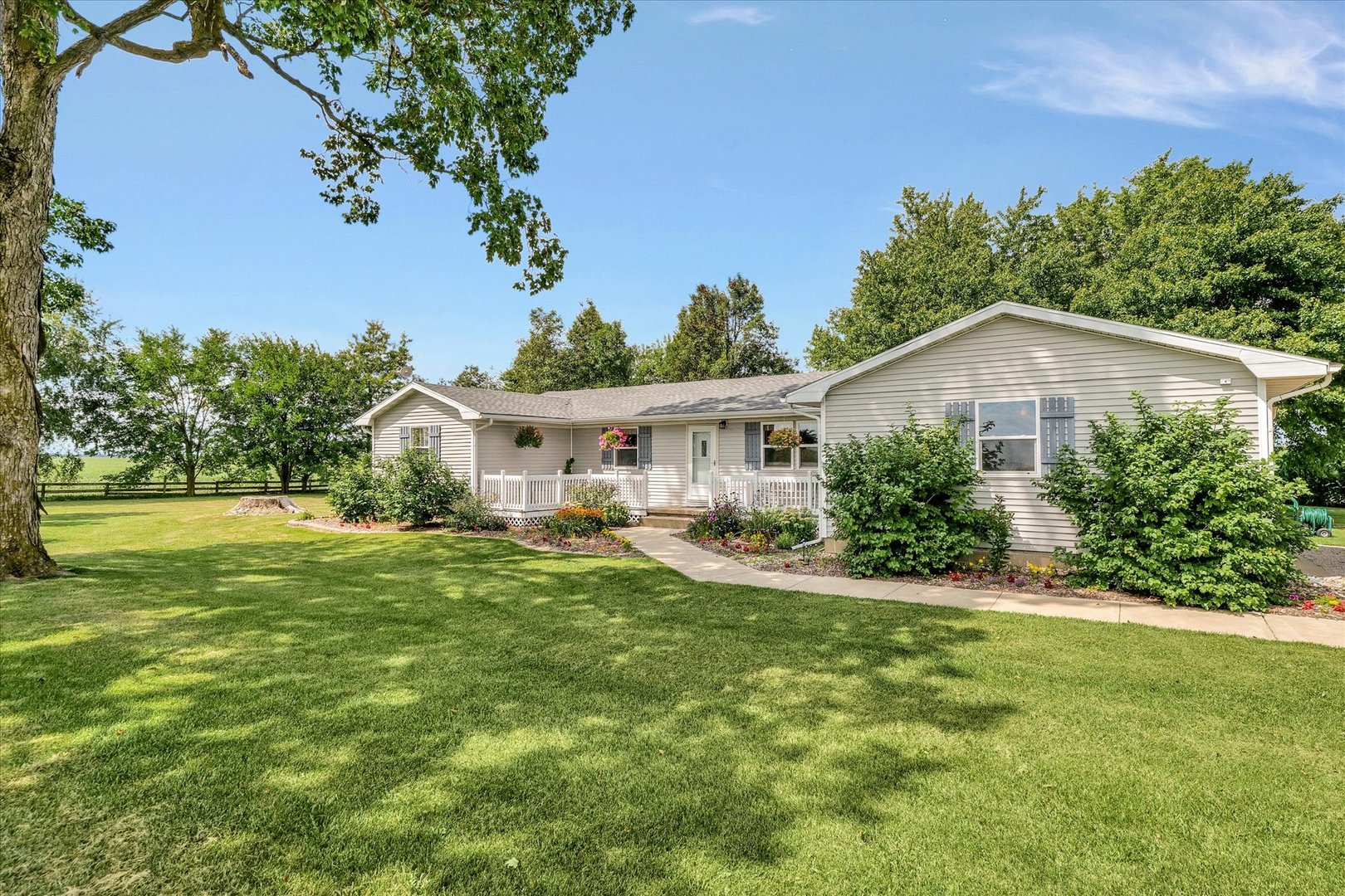 949 Catlin Homer Road Homer, IL 61849 - Photo 2 of 33