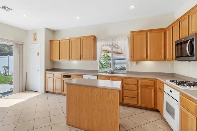 $699,000 | 29213 Broken Arrow Way, Murrieta, CA 92563