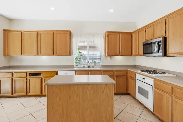 $699,000 | 29213 Broken Arrow Way, Murrieta, CA 92563