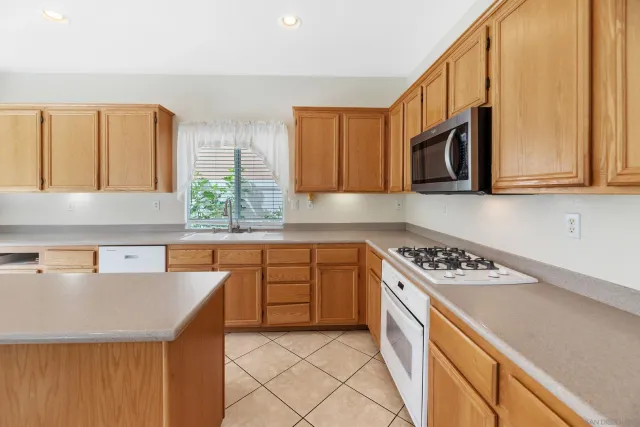 $699,000 | 29213 Broken Arrow Way, Murrieta, CA 92563