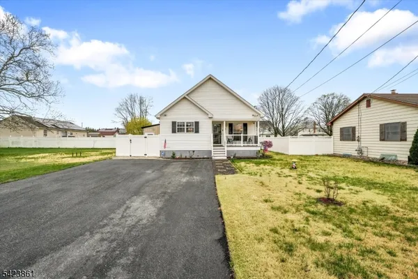 a view of house with outdoor space