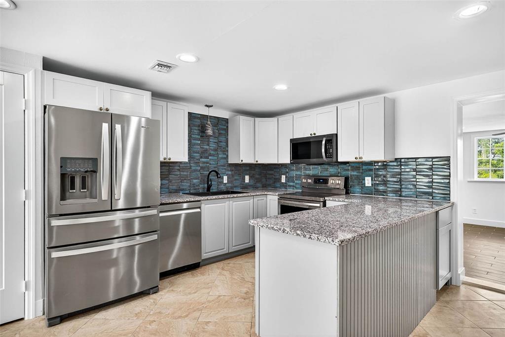 3225 West Shell Point Road Ruskin, FL 33570 - Photo 21 of 70