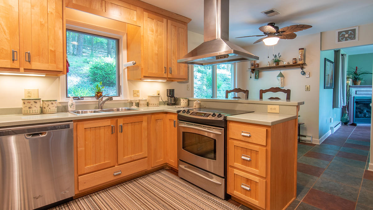 5342 Willow Spring Road Roanoke, VA 24018 - Photo 17 of 41 untitled-17