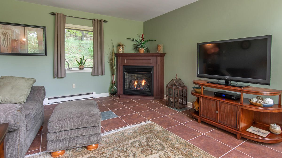 5342 Willow Spring Road Roanoke, VA 24018 - Photo 24 of 41 untitled-24