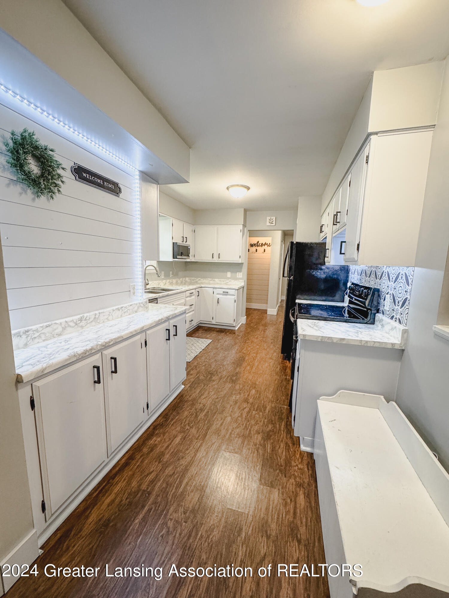 4498 Quarterline Road Muskegon, MI 49444 - Photo 25 of 51 Kitchen