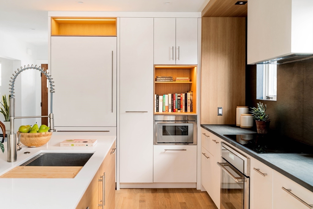 13 Goodman Road Cambridge, MA 02138 - Photo 3 of 40