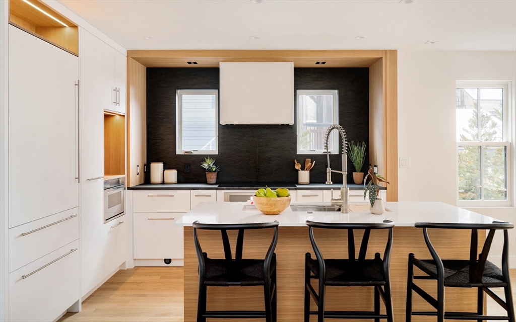 13 Goodman Road Cambridge, MA 02138 - Photo 4 of 40