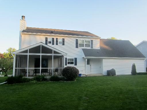 557 Glen Garry Road Cary, IL 60013 - Photo 2 of 16
