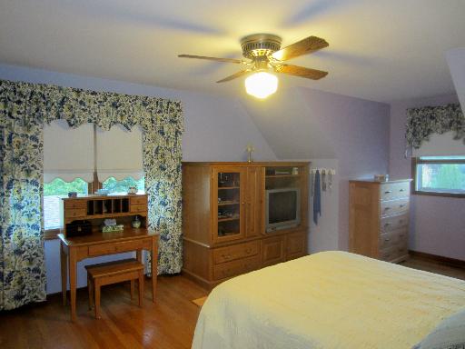 557 Glen Garry Road Cary, IL 60013 - Photo 12 of 16