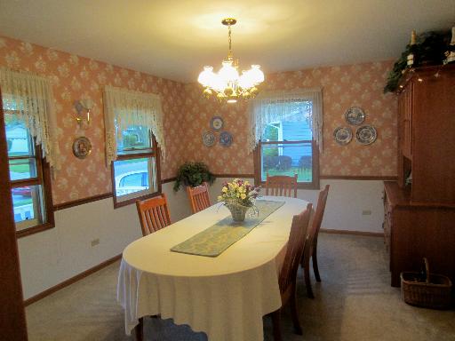 557 Glen Garry Road Cary, IL 60013 - Photo 6 of 16