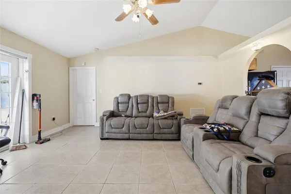 $319,900 | 4254 Worthington Place, Mascotte, FL 34753
