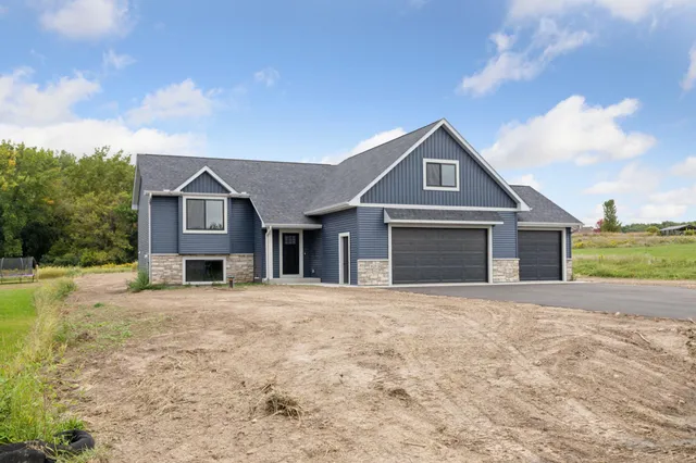 $429,900 | 1635 75th Avenue, Hammond, WI 54015