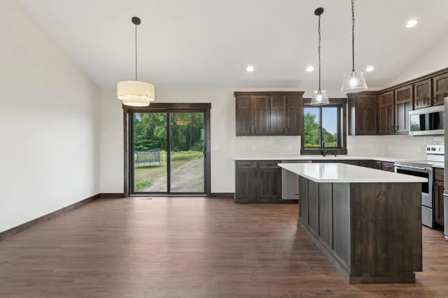 $429,900 | 1635 75th Avenue, Hammond, WI 54015