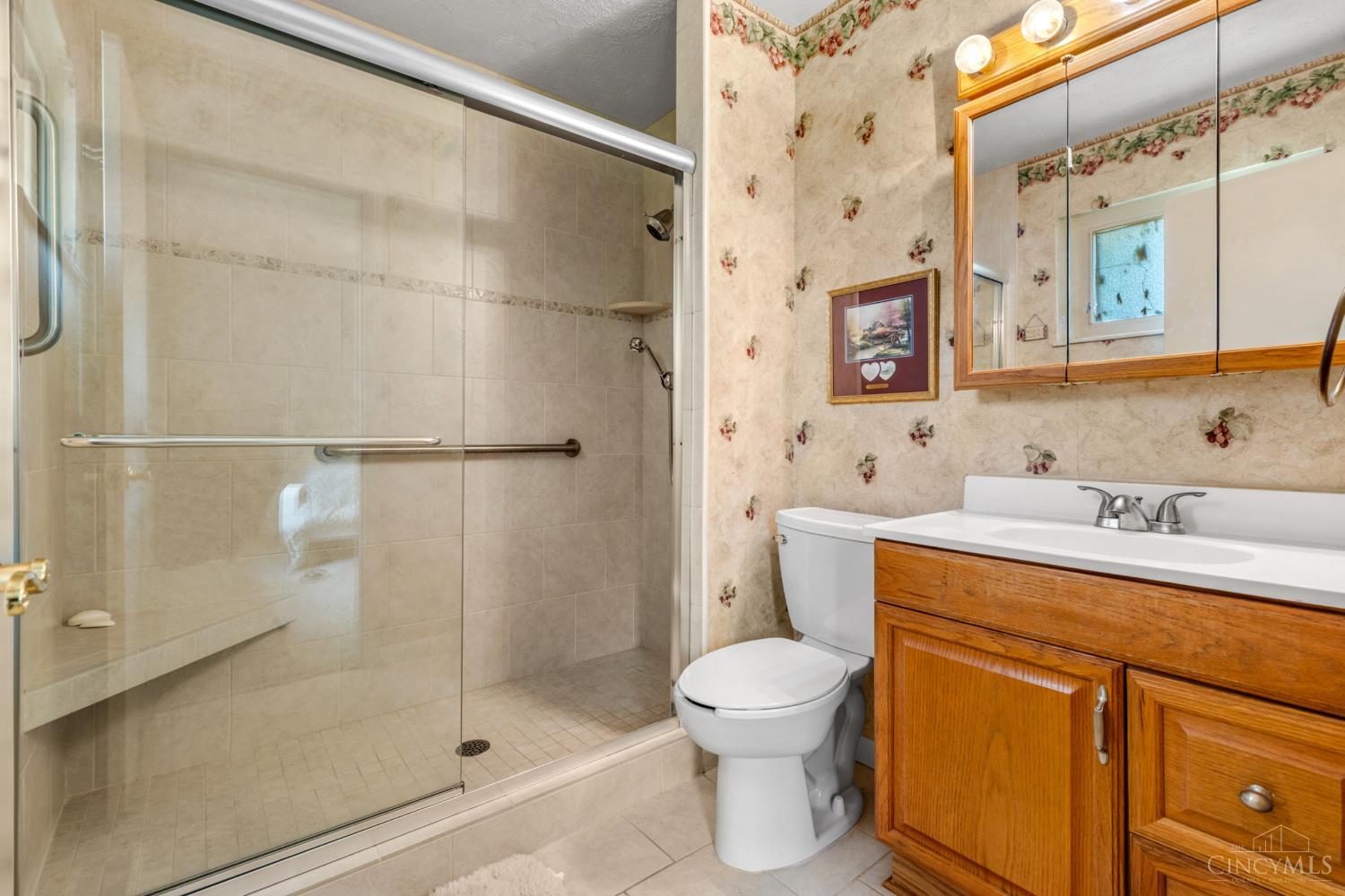 741 Stuart Lane Cincinnati, OH 45245 - Photo 22 of 30