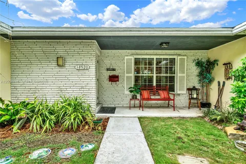 $725,000 | 18920 Southwest 92nd Court, Cutler Bay, FL 33157