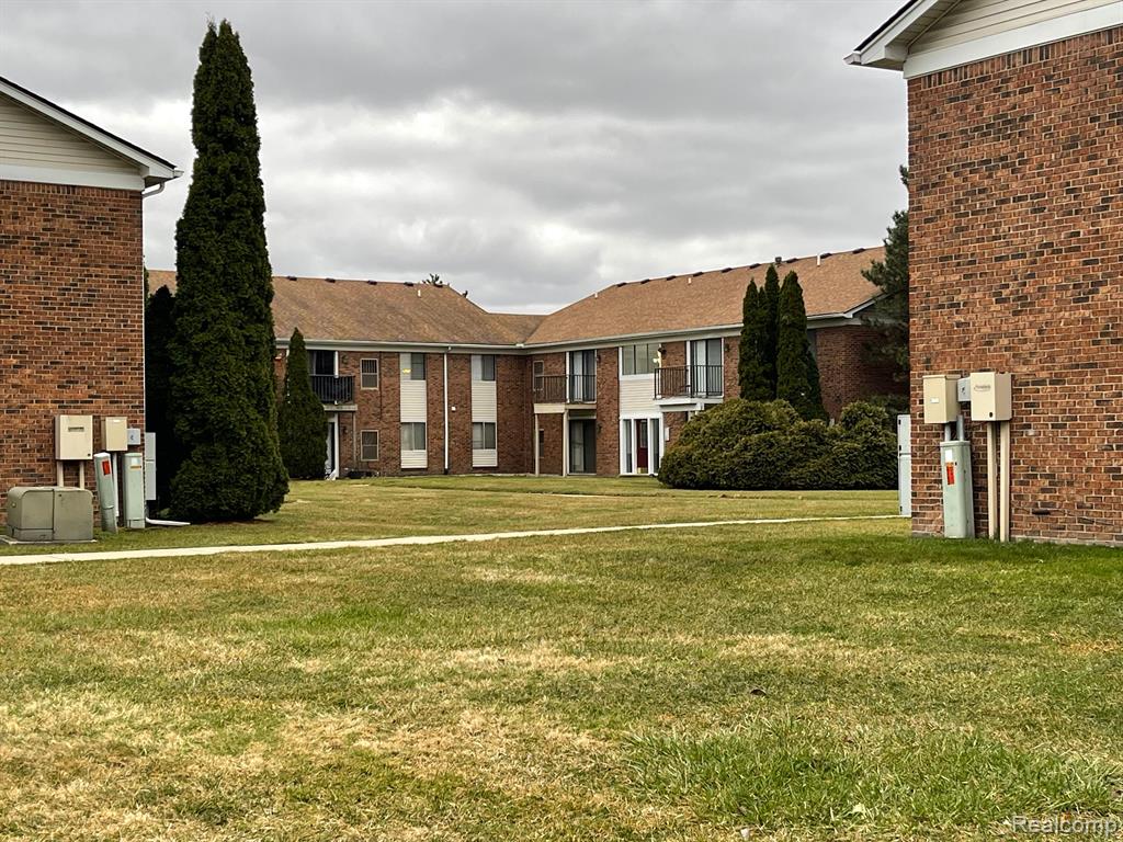 43284 Mound Road, Unit 406 Sterling Heights, MI 48314 - Photo 18 of 18 Gallery Image 18