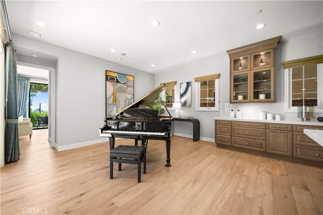 $6,728,000 | 212 Clear Falls, Irvine, CA 92602