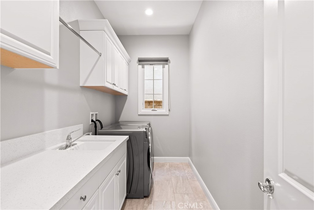 212 Clear Falls Irvine, CA 92602 - Photo 30 of 75